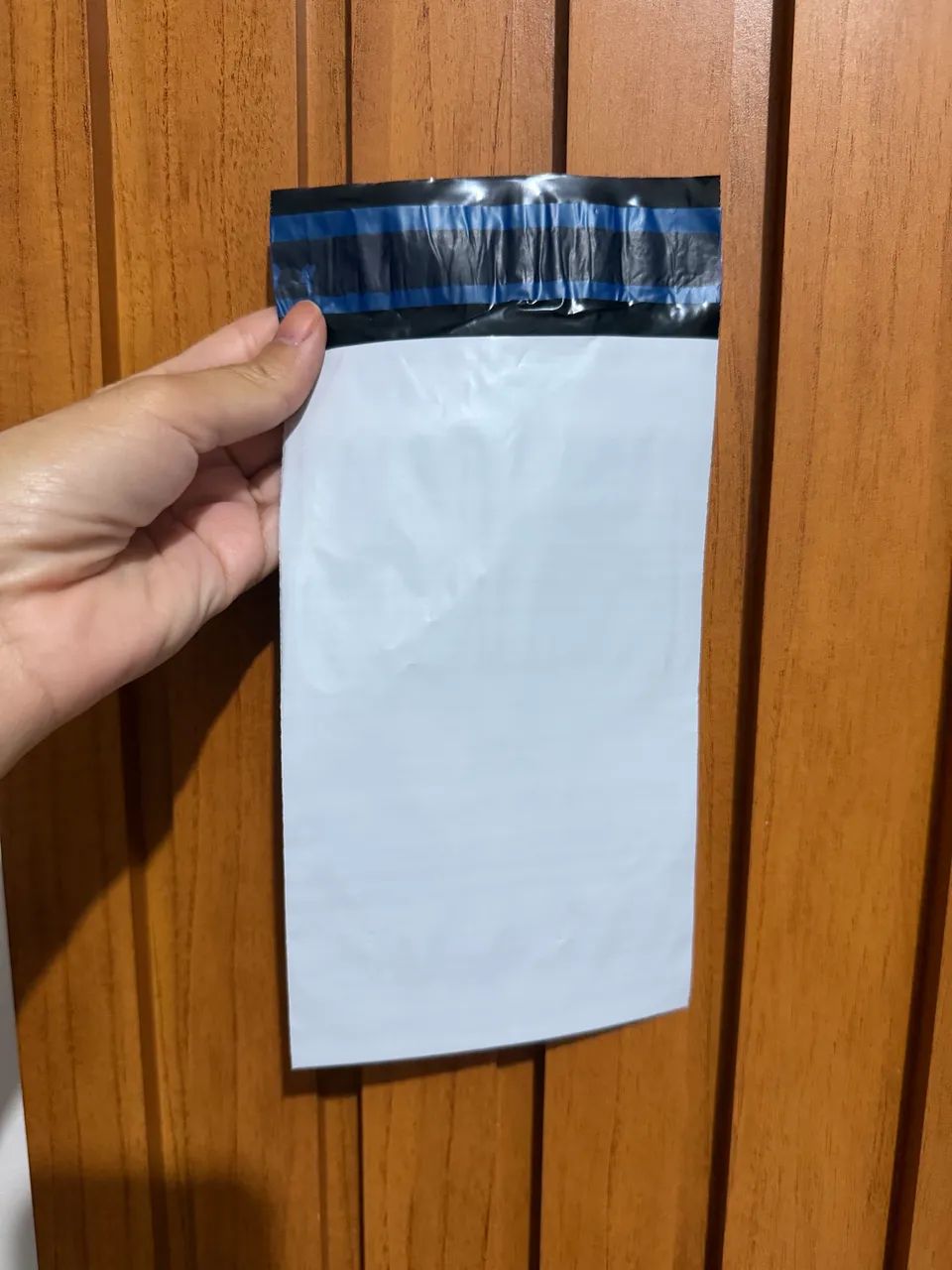 50 envelopes plástico com lacre 12x18