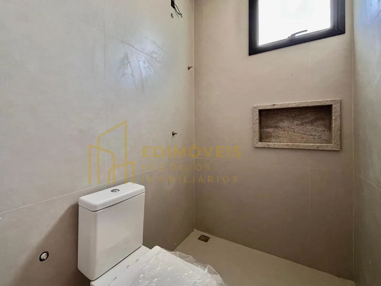 Morada de Laranjeiras: Oportunidade para Viver com Estilo e Conforto! - Foto 2