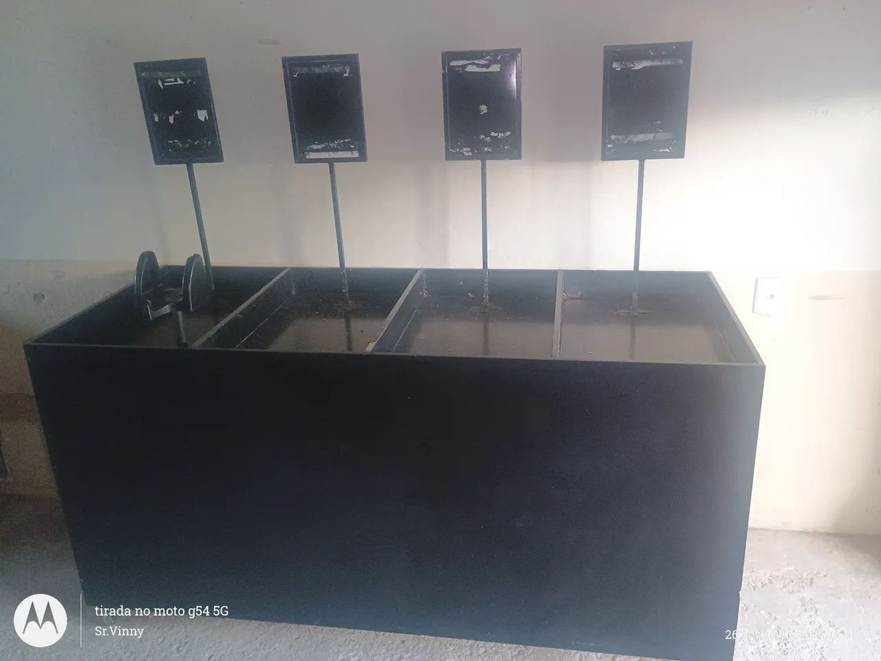 Bancas de Hortifruti+ 1 mesa de caixa  - Foto 4