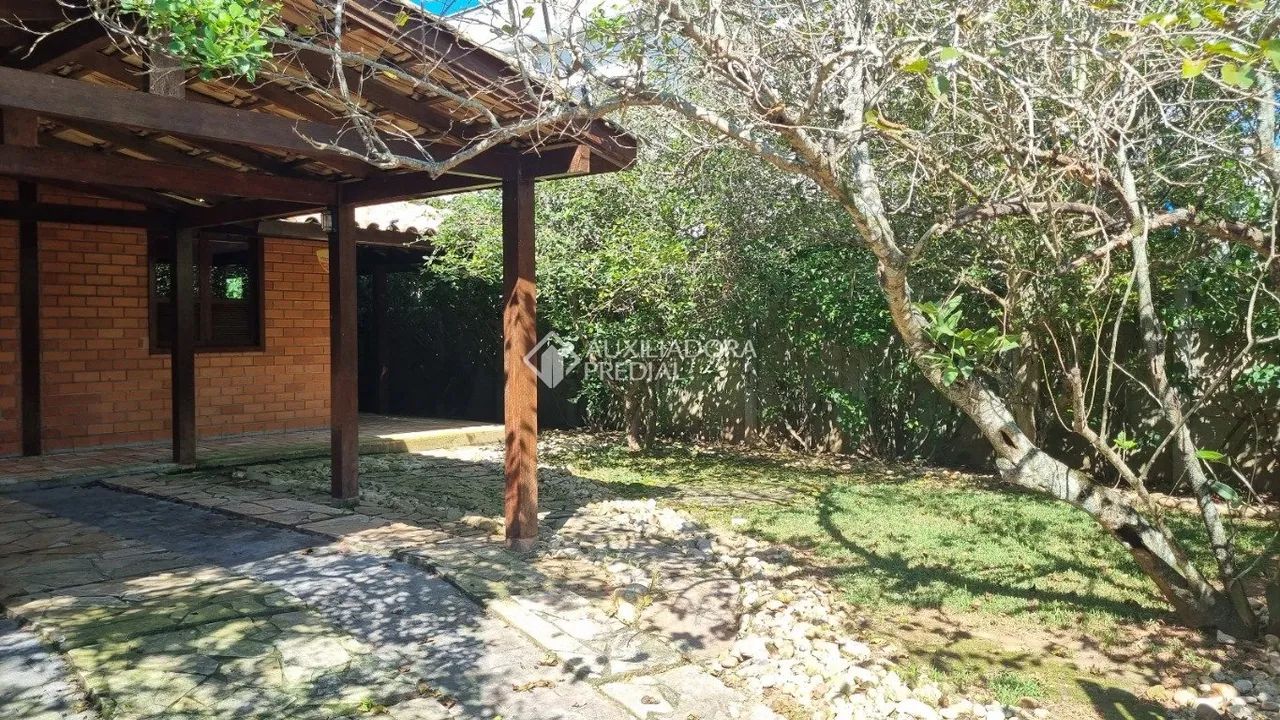 CASA À VENDA - RIO TAVARES | FLORIANÓPOLIS
