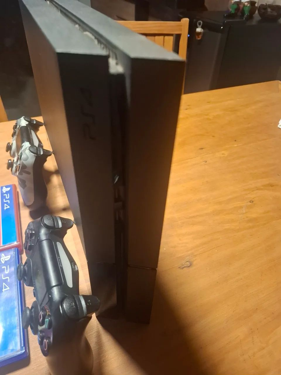 PS4 2 CONTROLES E JOGOS - Foto 2