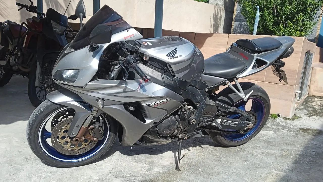 CBR 1000 rr Fireblade - Foto 5