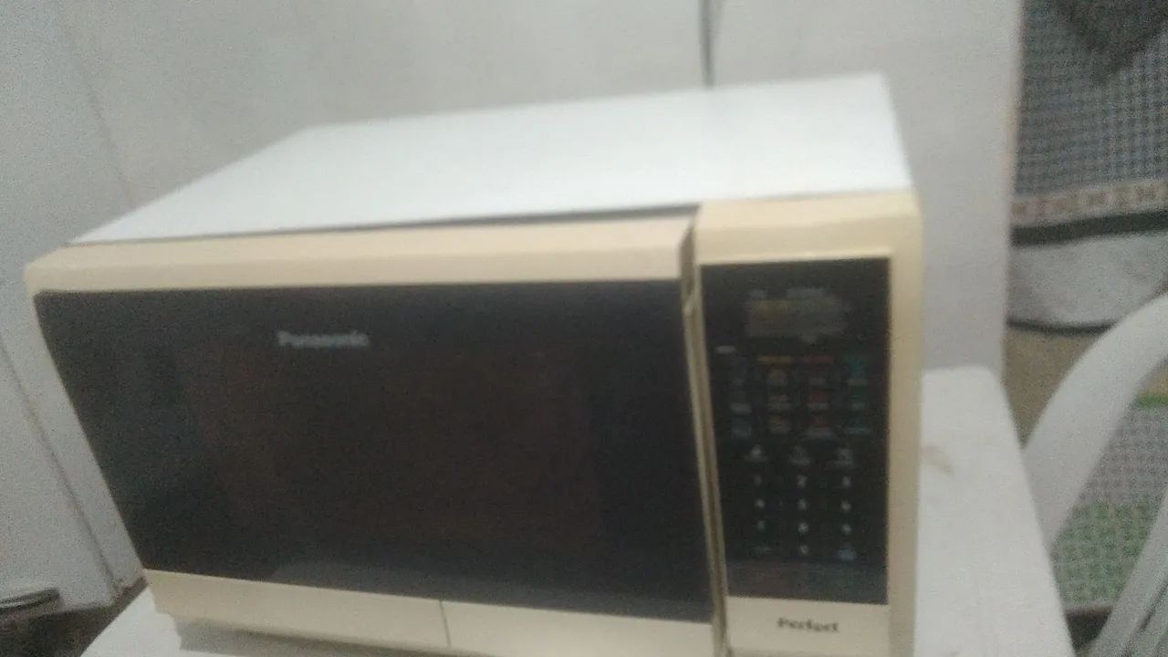 Micro-ondas Panasonic 30lt