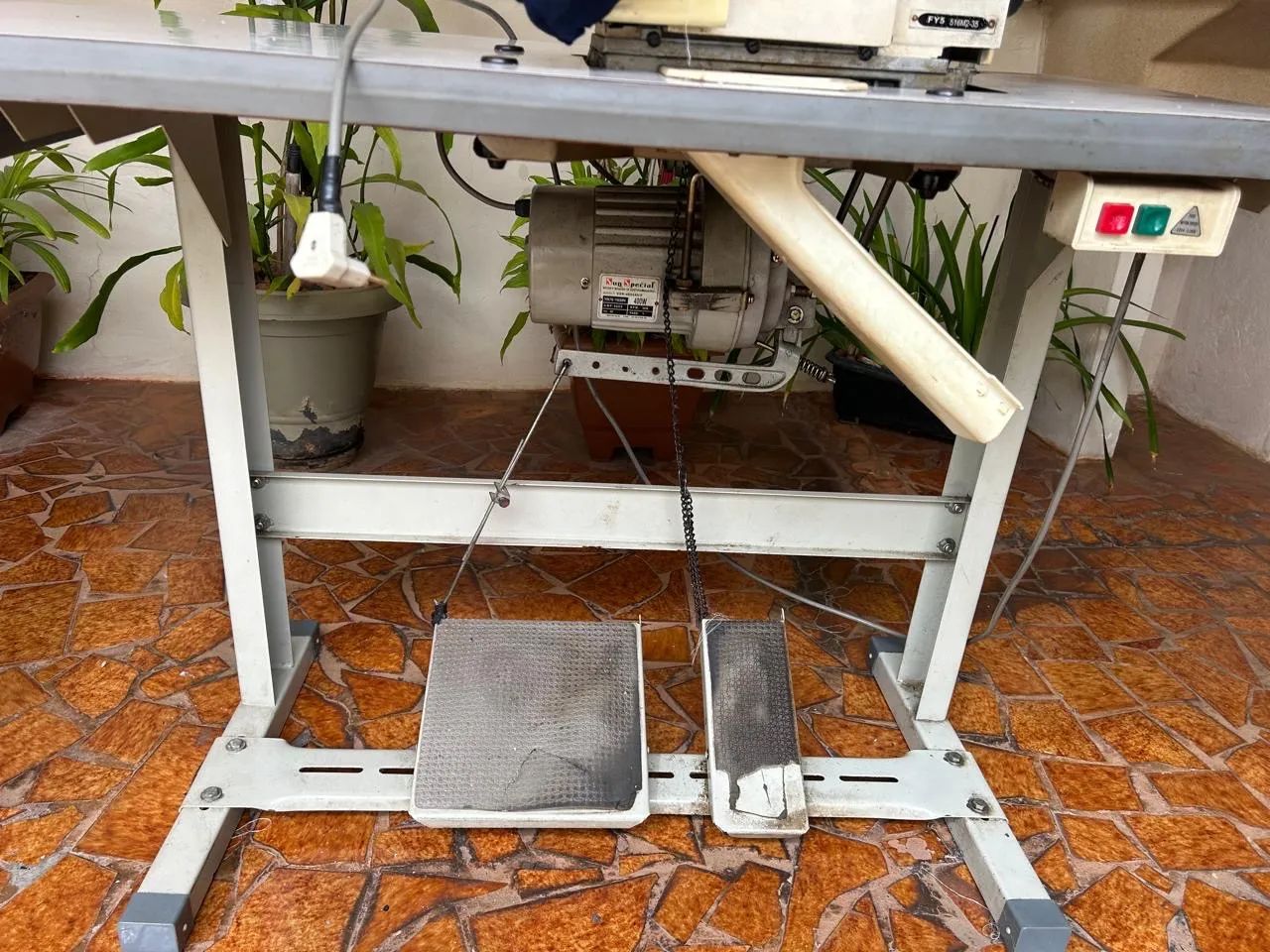 Máquina Industrial Interlock Yamata FY5 - Foto 5