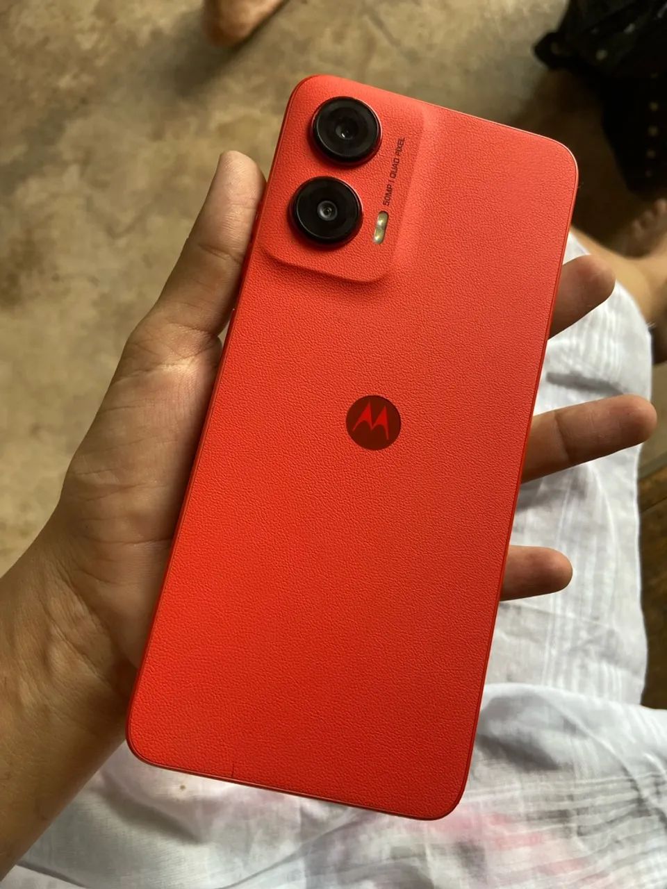 Celular moto G35 na cor coral  - Foto 4