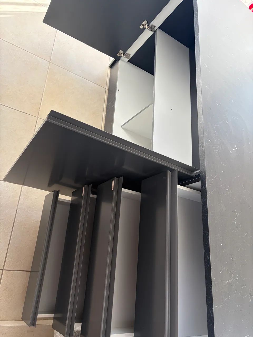 Bancada Gourmet Preta com 3 Banquetas - Foto 3