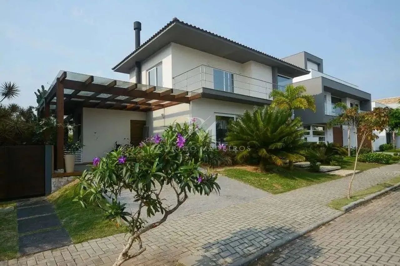 Casa mobiliada com 3 suítes, piscina e sauna à venda no Rio Tavares, Florianópolis. Em con - Foto 4