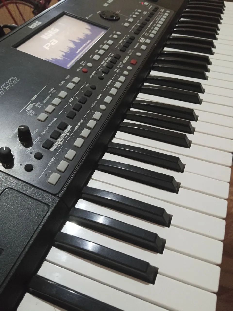 Teclado Korg pa600 - Foto 4