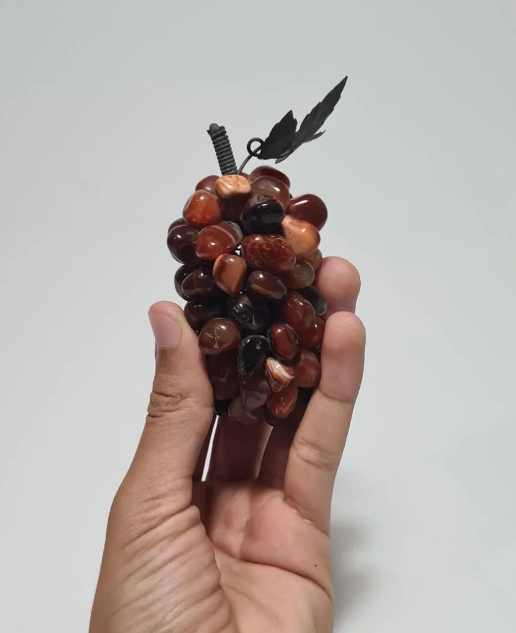 Decoração Cacho de Uva Antigo Feito em Pedra e Metal - Foto 3
