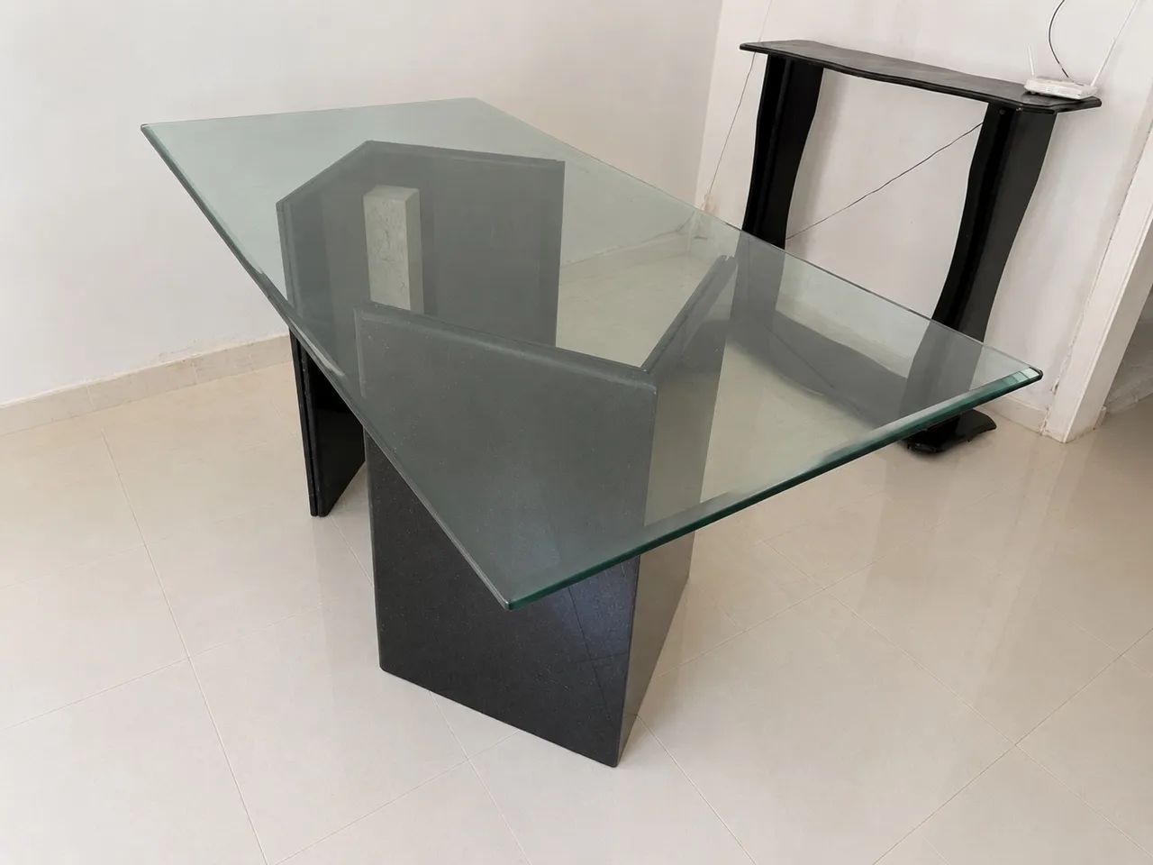 Mesa de Jantar de Vidro com Base de Mármore  - Foto 2