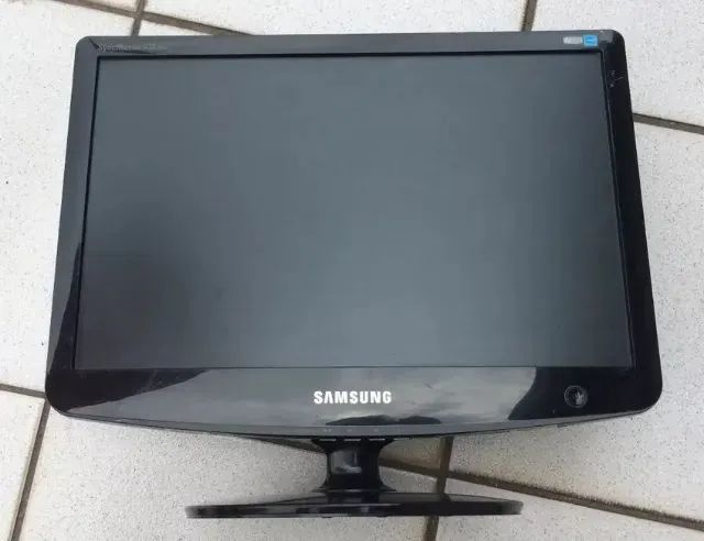 Monitor Samsung 732nw Plus 17" 4:3 - Usado. 
