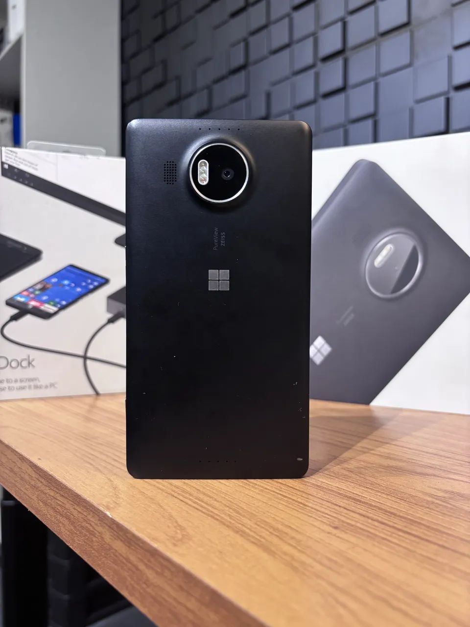 Microsoft Lumia 950 XL + Display Dock - Celulares e Smartphones