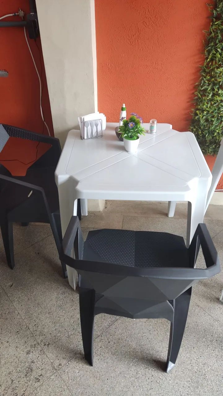 Mesa com cadeira confortável  - Foto 2
