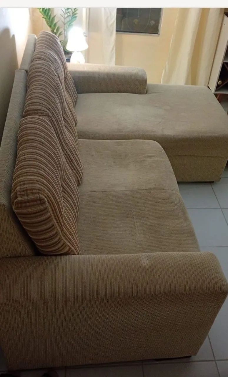 Sofá pouco uso. 432959155308472321