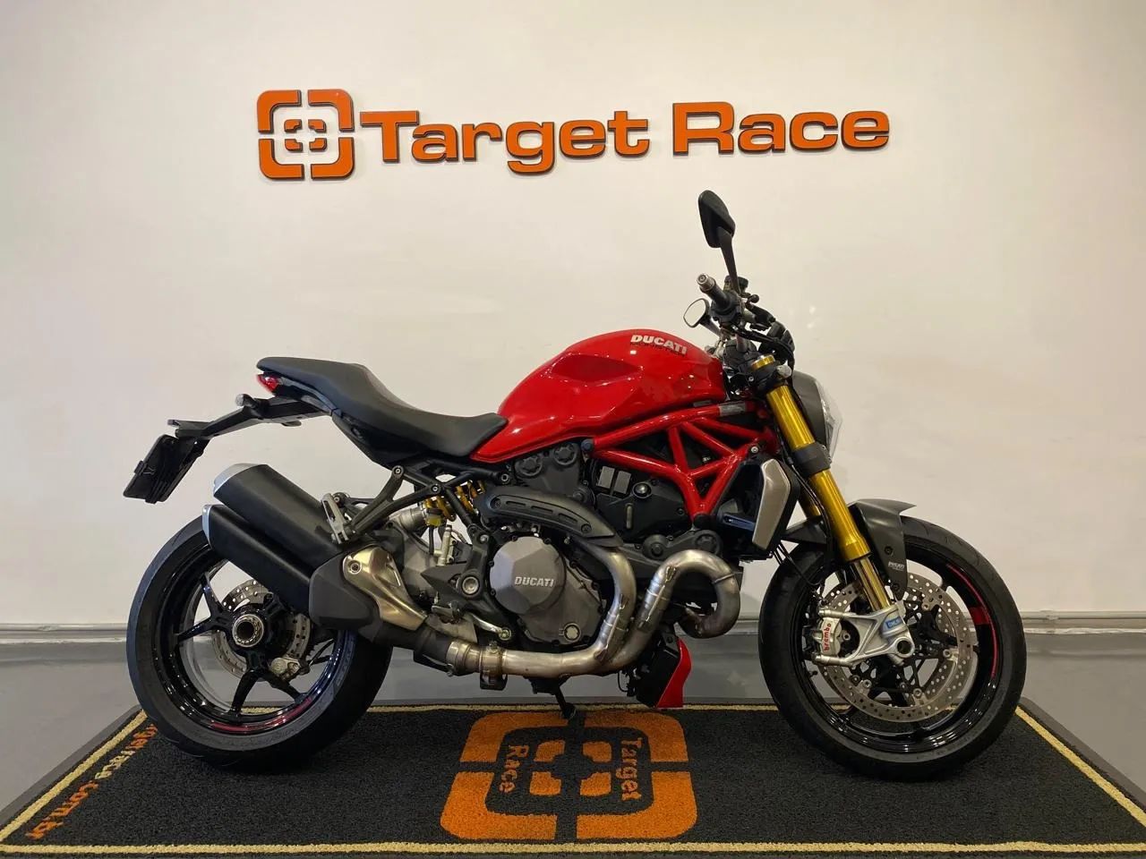 Ducati Monster 1200 S