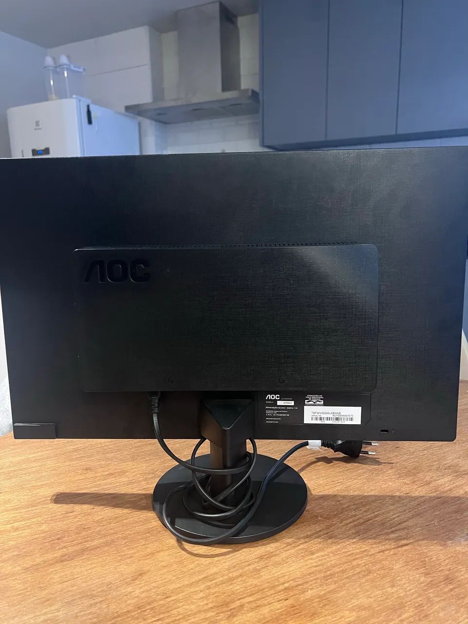 Monitor  AOC 18,5, HD, 60 Hz, entrada VGA - Foto 2