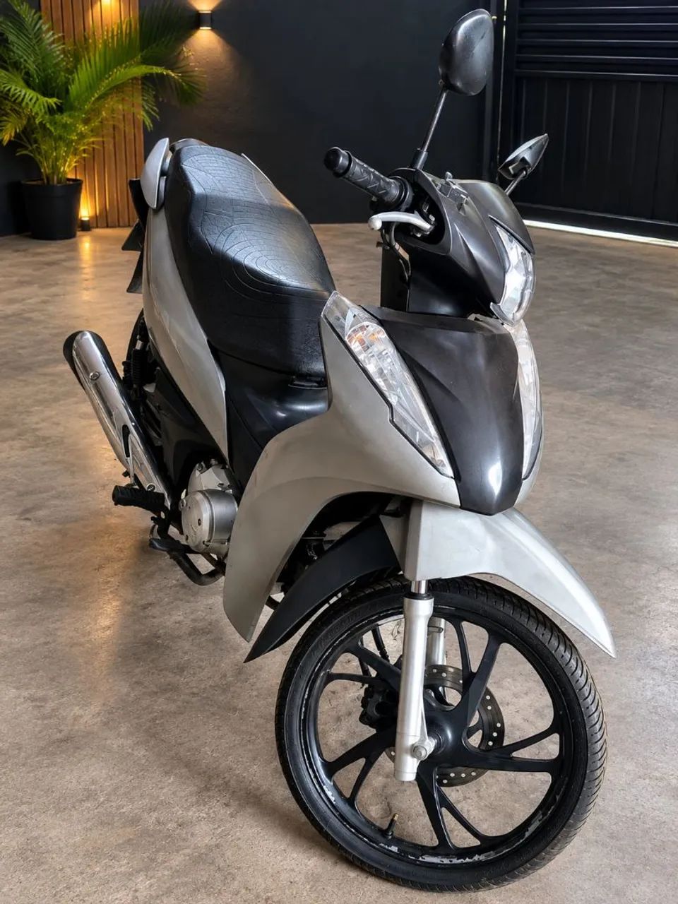 BIZ 125