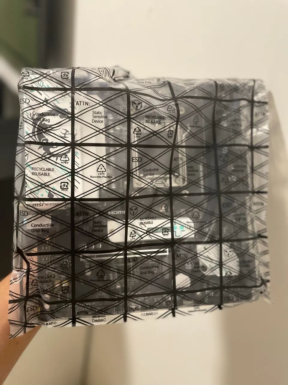 NOVO: Placa mãe AM5 b650m Gaming WIFI MSI - Foto 2