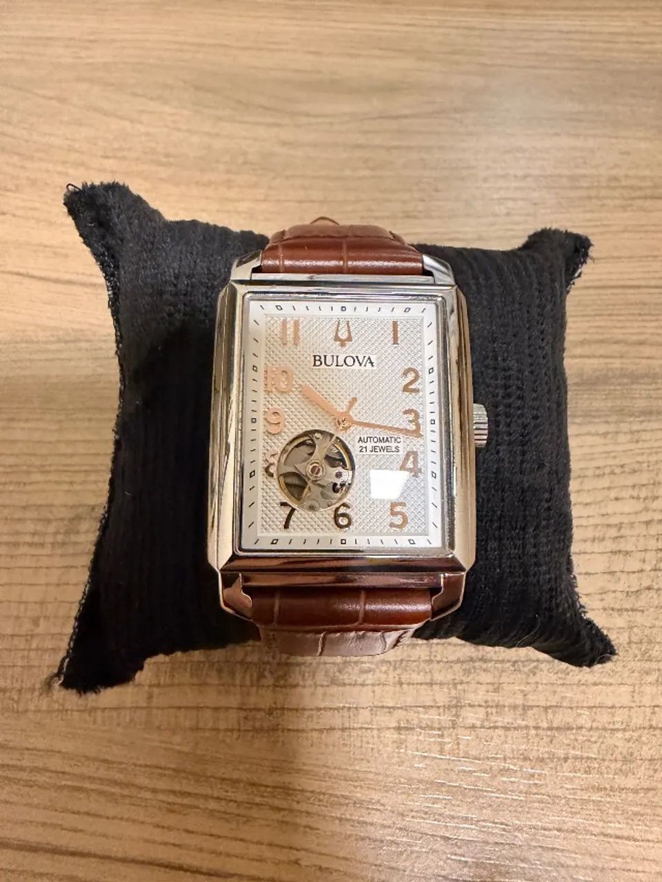 Relógio Bulova Sutton 96A268. - Foto 4