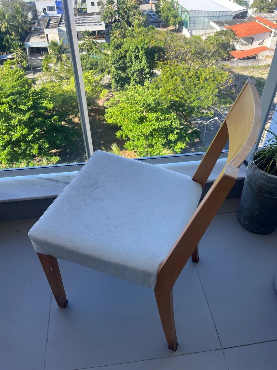 Mesa de 8 lugares e 4 cadeiras  - Foto 4