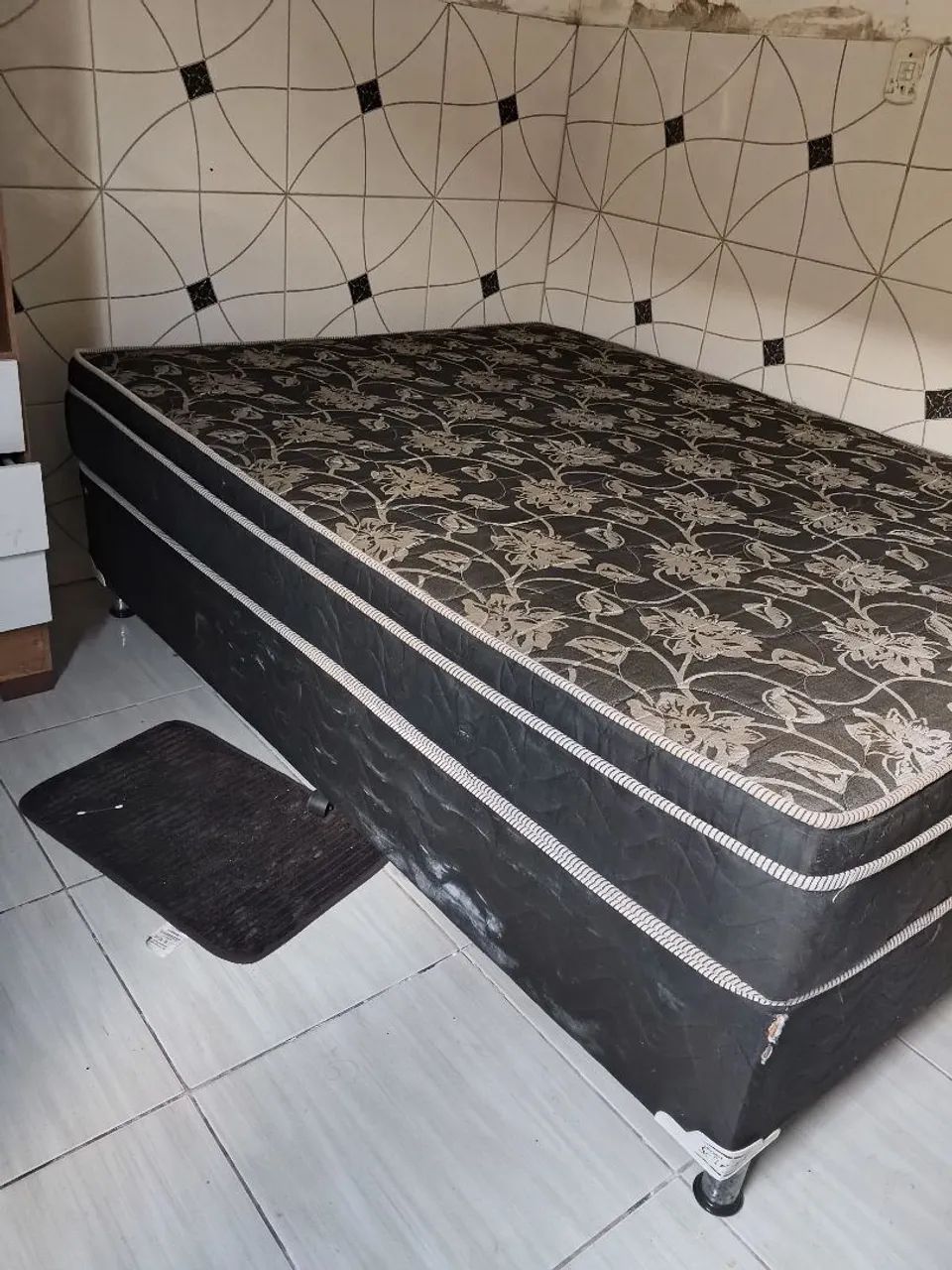 Cama com colchão - Foto 2