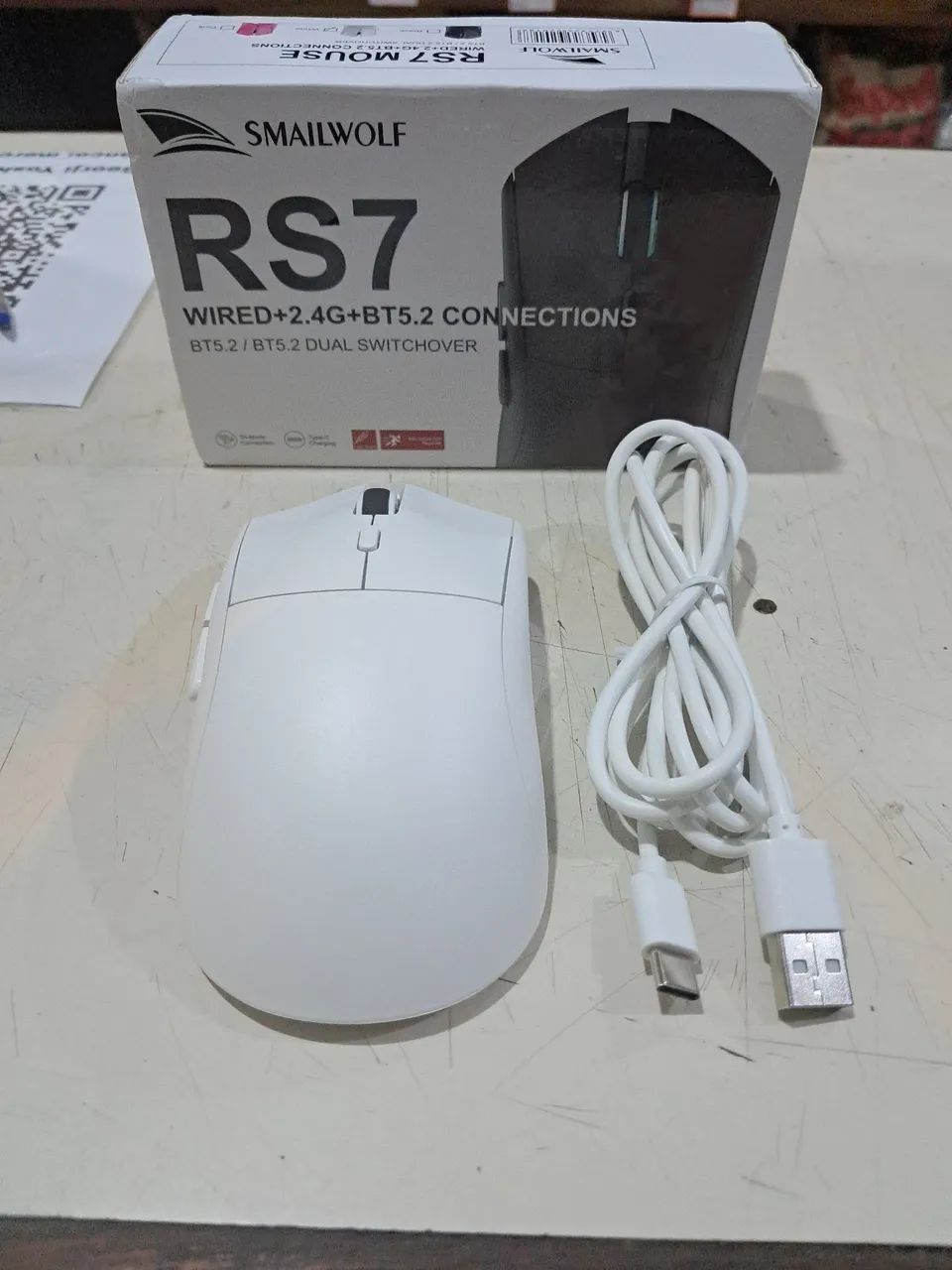Mouse gamer sem fio RS7 da smailwolf 