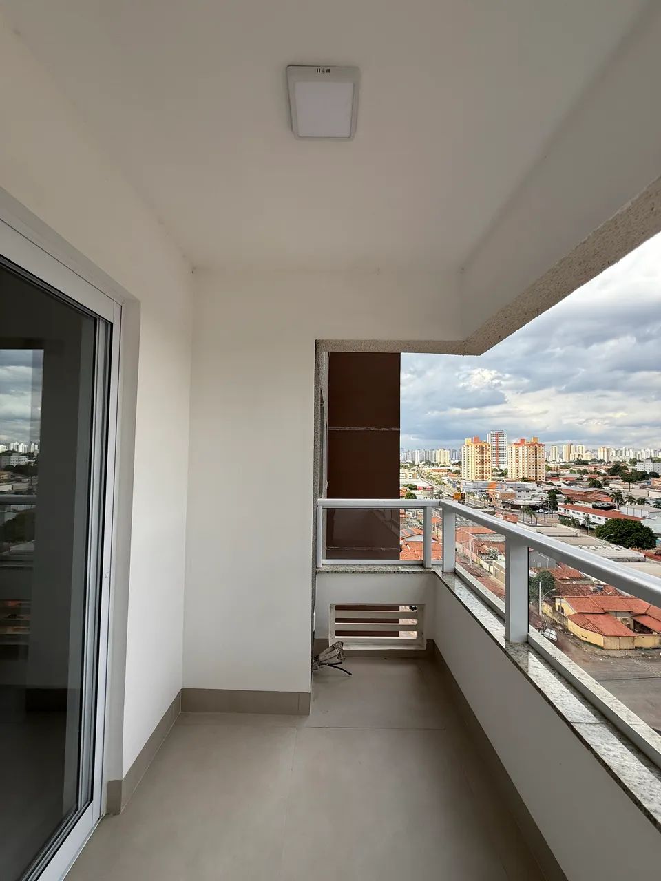 Apartamento 2 Quartos com Suíte e Armários Ao lado Setor Sudoeste no Lucy Complete Home - Foto 5