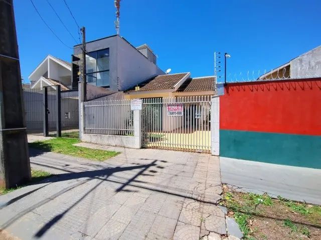 Casa no Jd. Real / Av. Mandacaru em Maringa