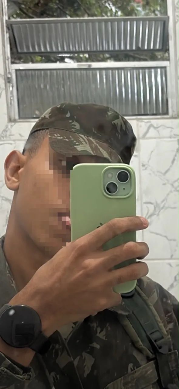 Iphone 15 - Verde - Foto 2