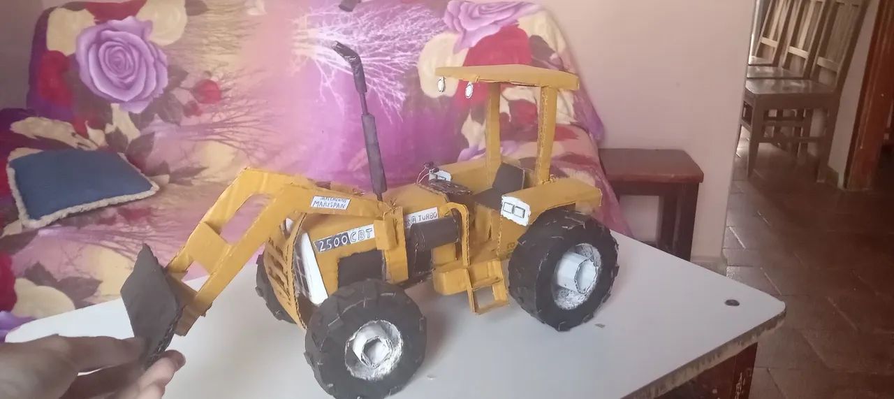 Miniatura de trator 