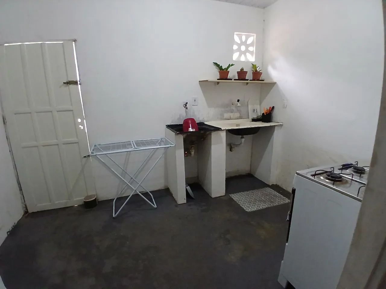 Alugo casa com mobília em Presidente Figueiredo - Foto 5