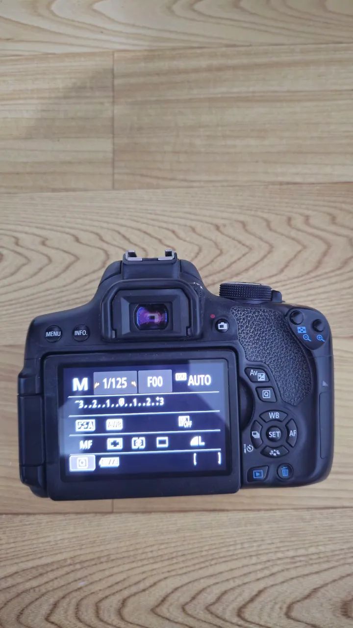 Câmera Canon T6i (750D) - Foto 2