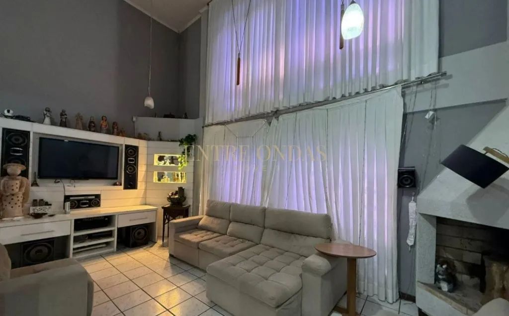 Casa com 5 quartos no bairro Jardim Atlântico, Florianópolis. - Foto 2