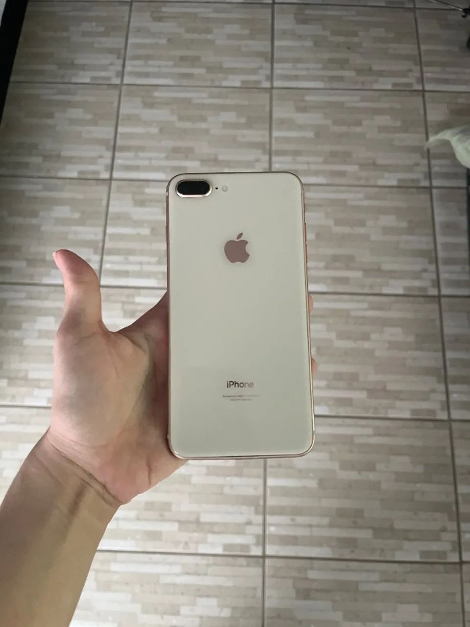 iPhone 8 Plus - pra sair hoje