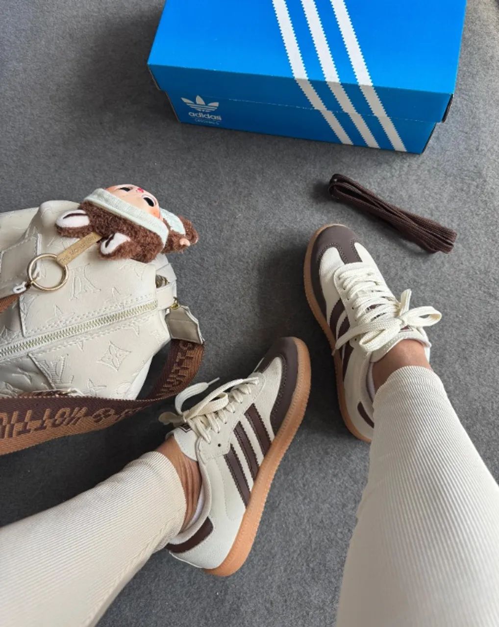 Tenis Adidas Feminino Samba OG Premium - Foto 4