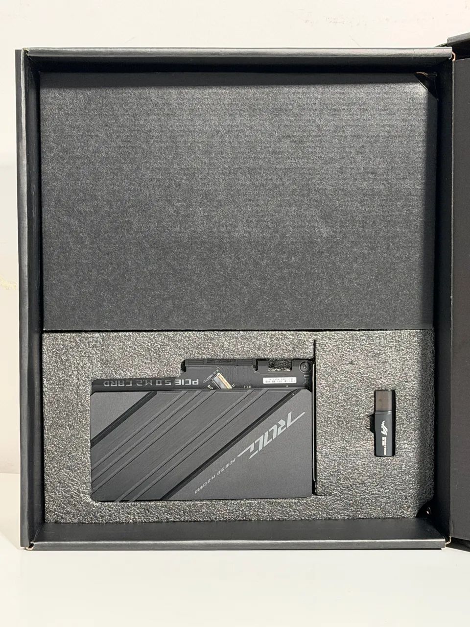 Placa mãe Asus ROG Apex Z690 - Foto 4