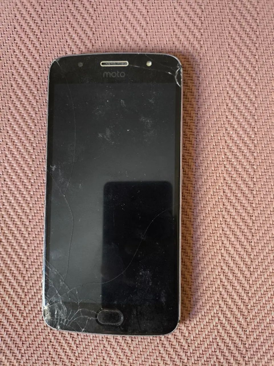 Lote com 3 celulares para retirada de peças