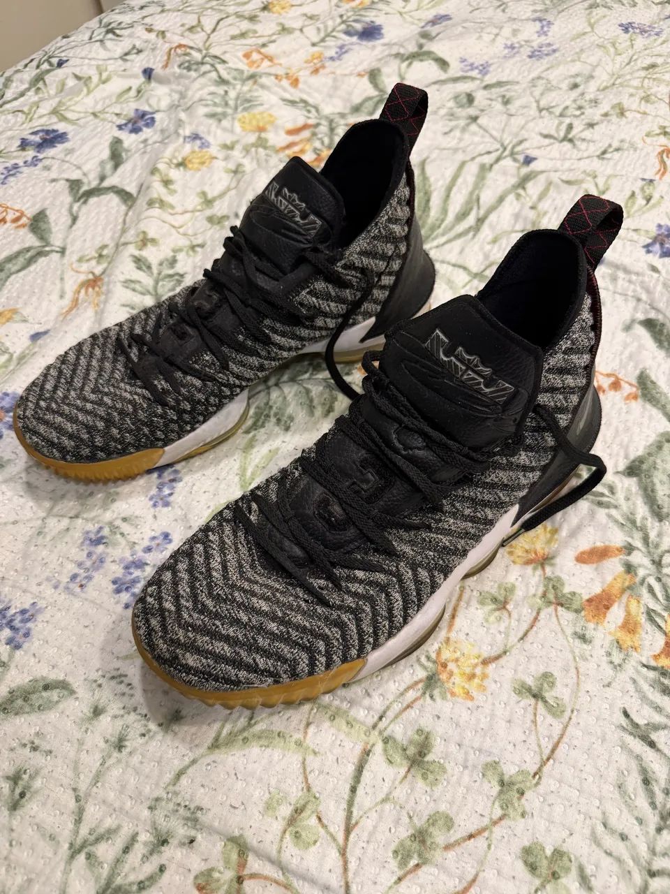 Nike Lebron 16 Oreo - Foto 4