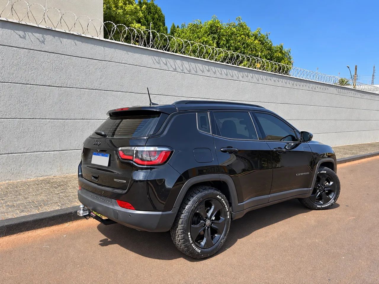 Jeep Compass Night Eagle 2.0 4X2 Flex 16V AUT 2018 - Foto 4