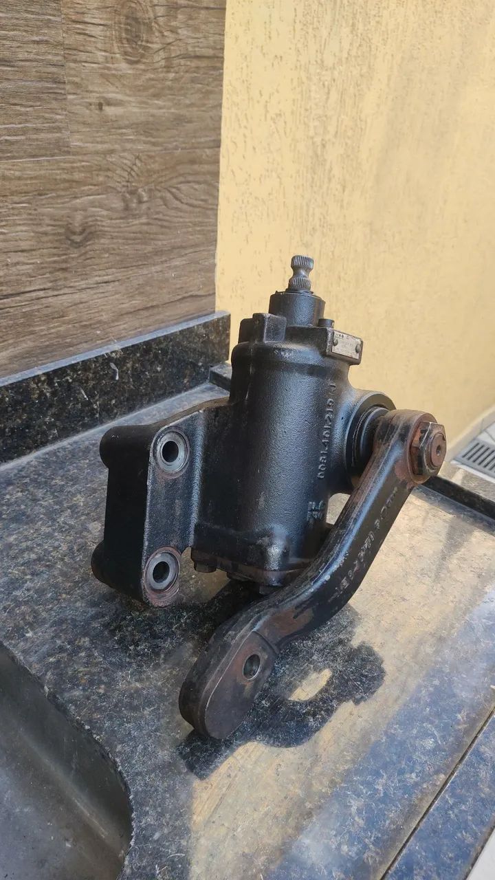 Caixa de direção vw 8120  *)