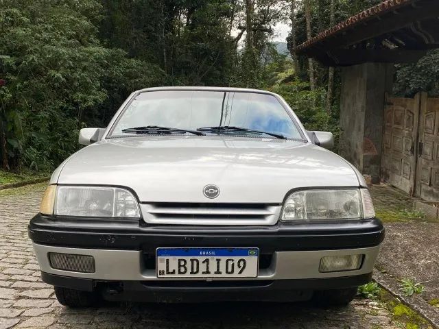 Chevrolet Monza GLS/ Hi-tech 2.0 EFI 2P E 4P 1996