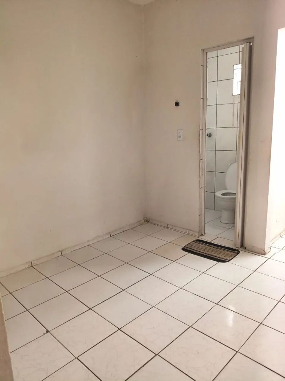 Kitnete valor 900 um mês de caução  - Foto 3