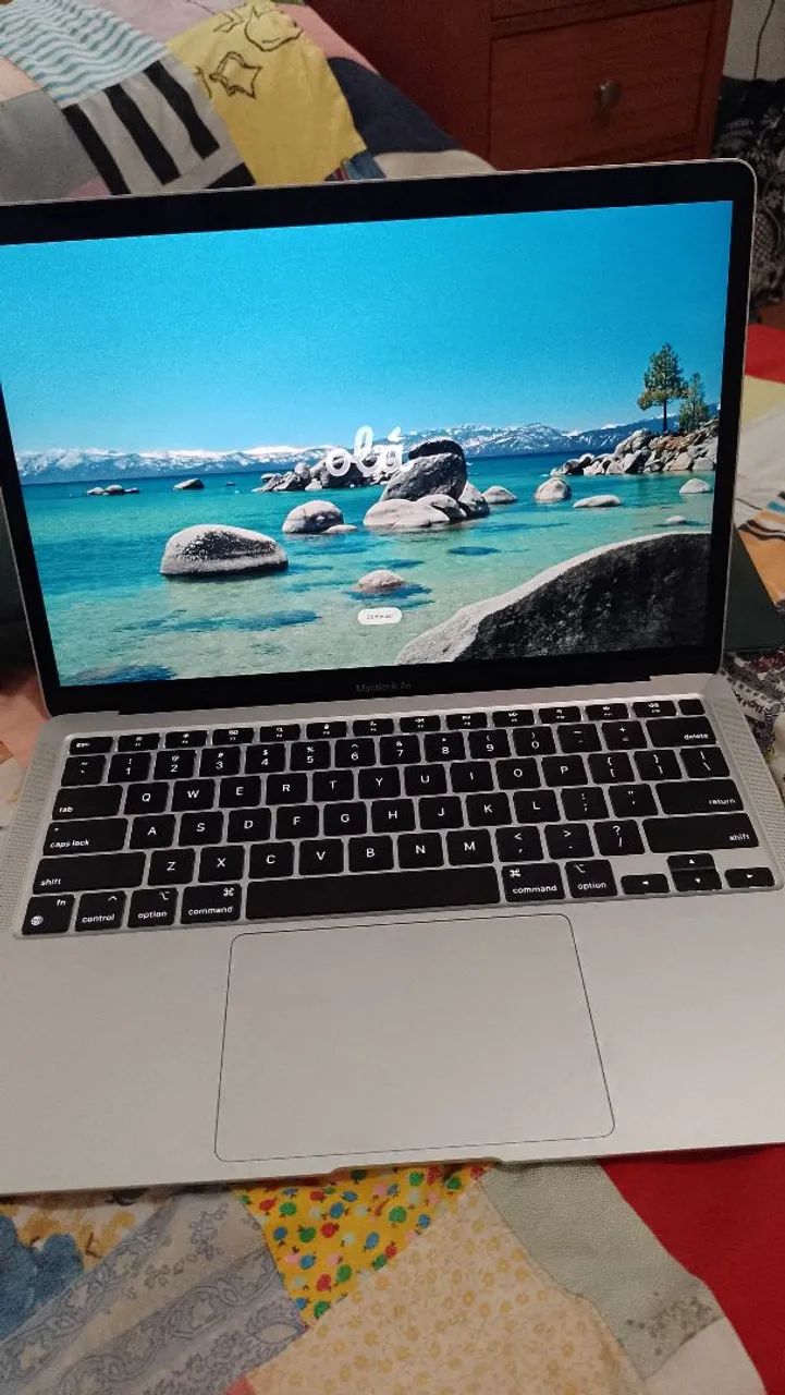 MacBook Airlines A2337