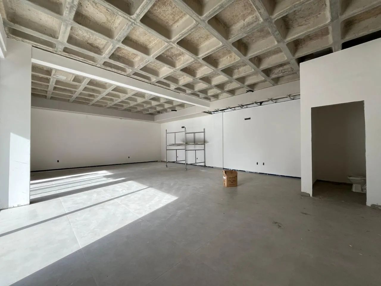 Sala Comercial em galeria para aluguel no Centro de Chapecó - Foto 2