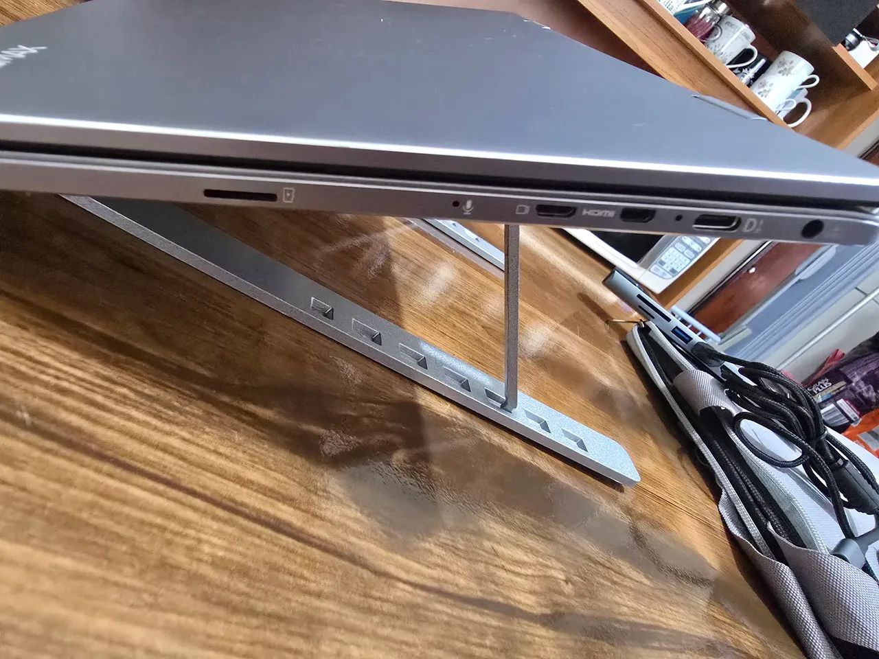 Vendo Notebook BMAX Y11+ TOUCH  - Foto 5