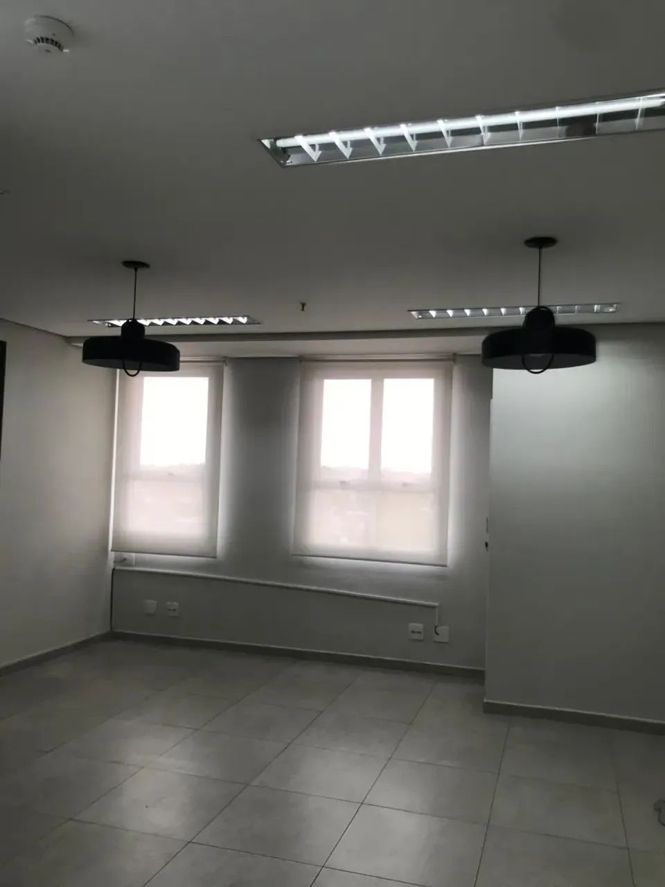 Salas comerciais para vender  em Jardim Henriqueta - Taboão da Serra - SP