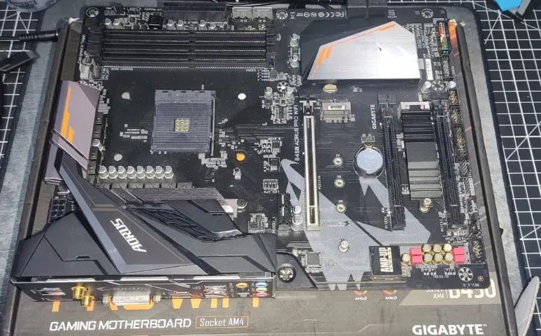 PLACA MÃE GAMER B450 AORUS PRO Wi-Fi - Foto 3