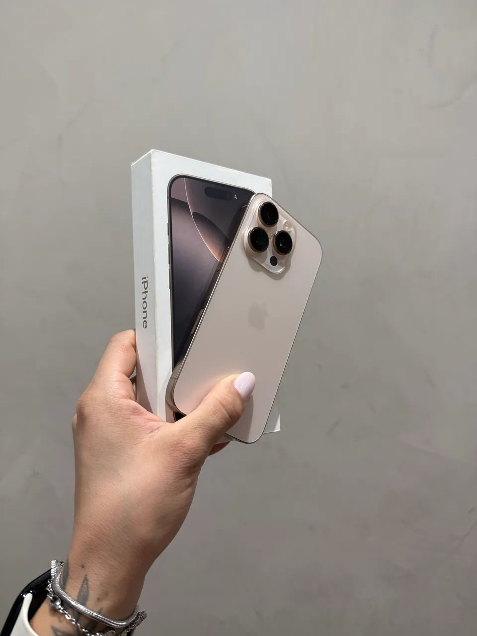 IPHONE 16 PRO DESERT 128GB - Foto 4