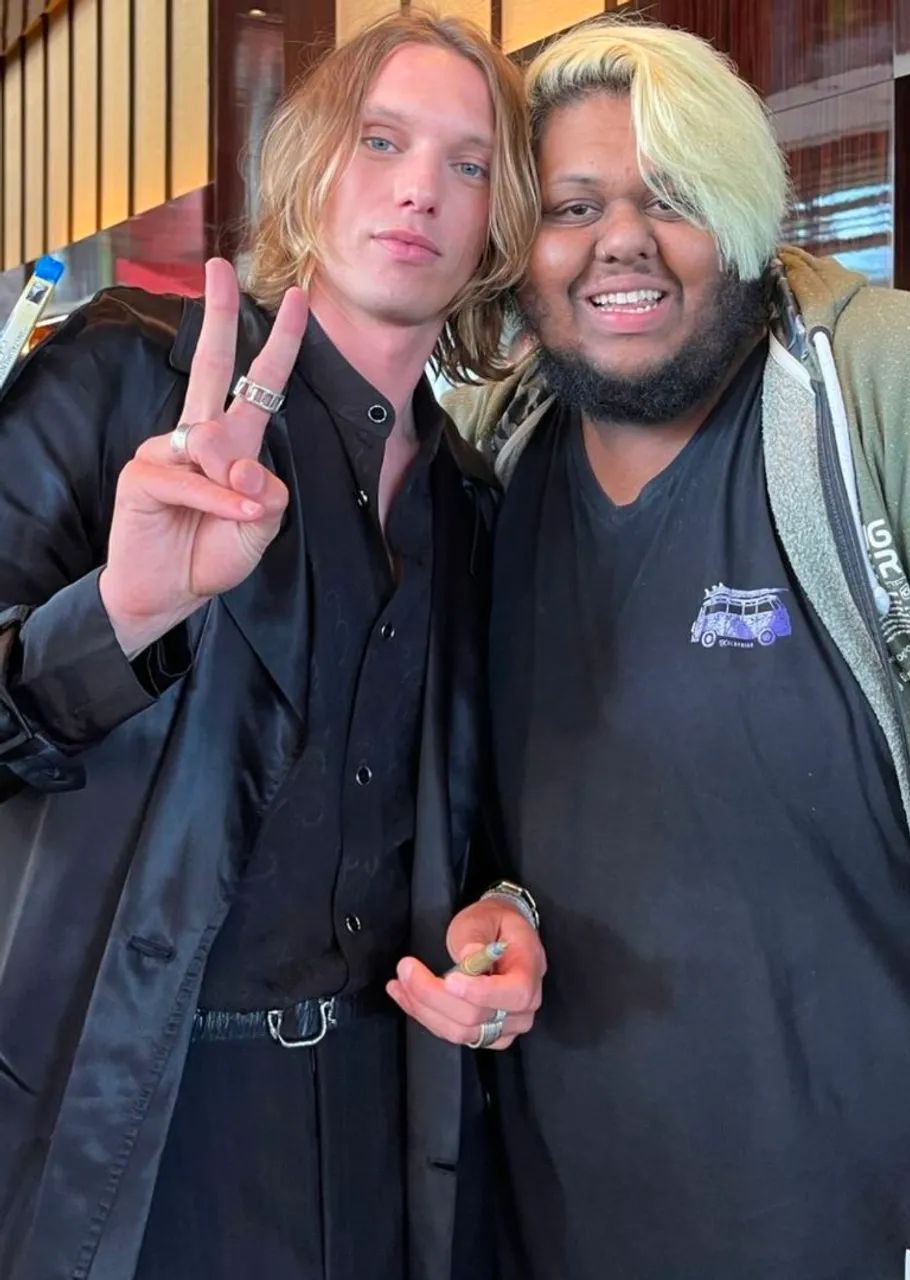 Autógrafo Jamie Campbell Bower - Stranger Things (Vecna) - Foto 2