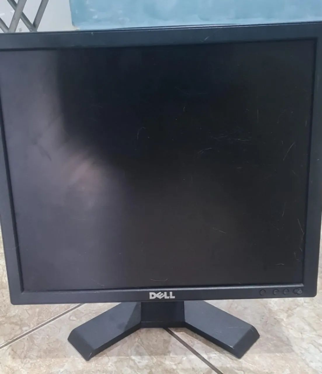 O Monitor Dell E170SC é um modelo LCD de 17 polegadas - Foto 3